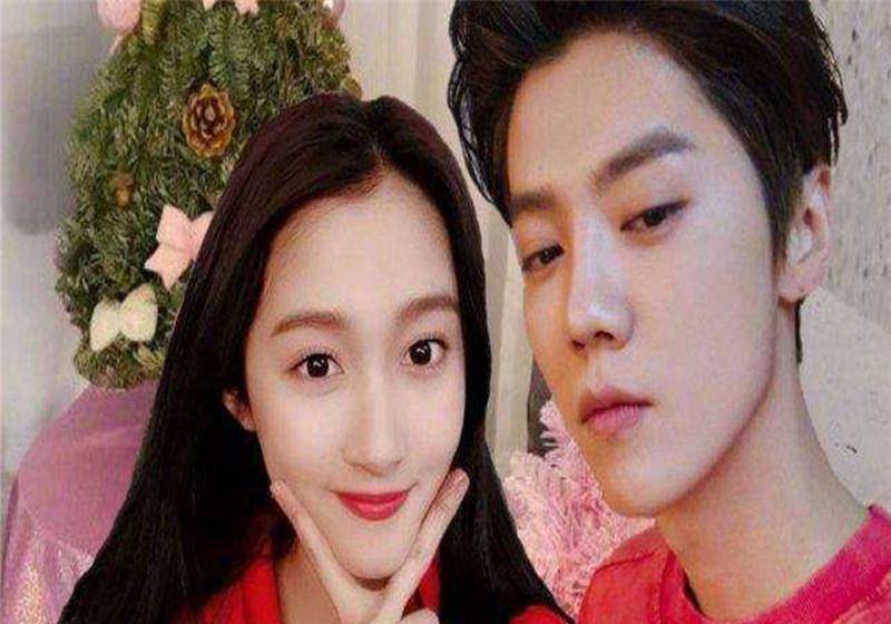 关晓彤机场炫富,上万的名牌包和大钻戒,不愧是小富婆_鹿晗_网友_发展