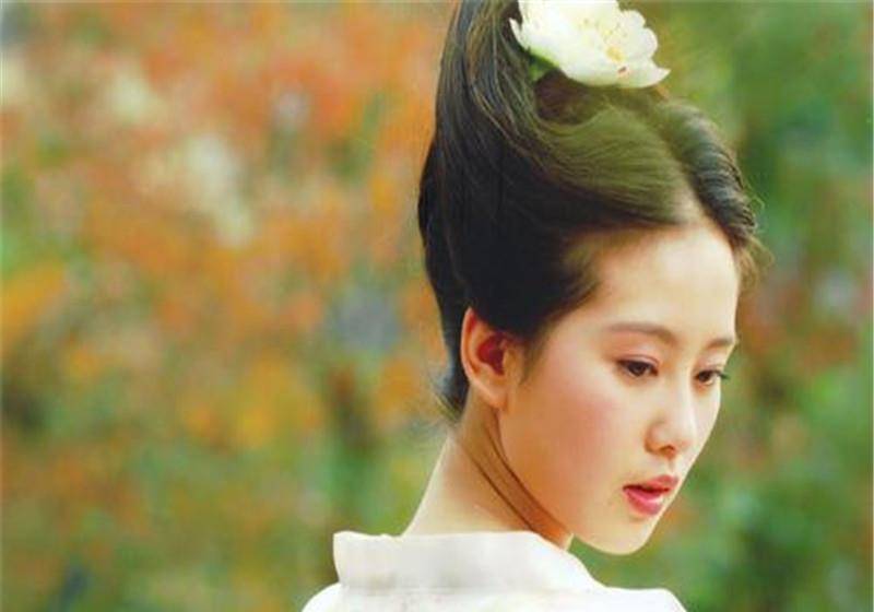 杨幂调侃刘诗诗:干嘛抢我台词呀,我要让你无话可说._互动_活动_状态
