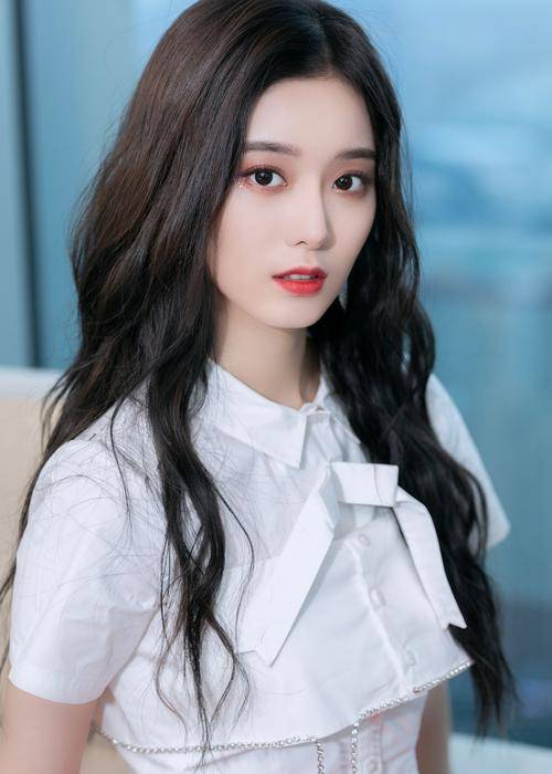 黄子韬徐艺洋恋情升温?情侣对戒曝光,结婚传闻满天飞!_公司_关系_消息