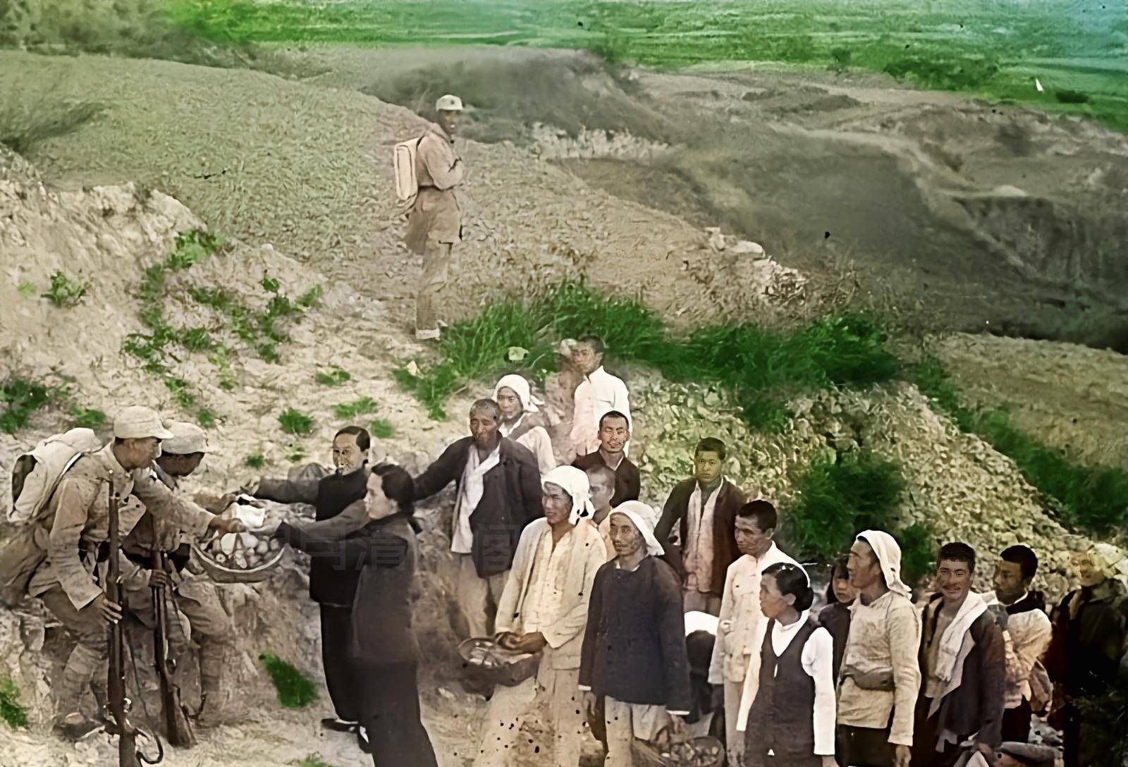 还原一个真实的敌后战场,戴红领章的八路军,手持冲锋枪的游击队_照片