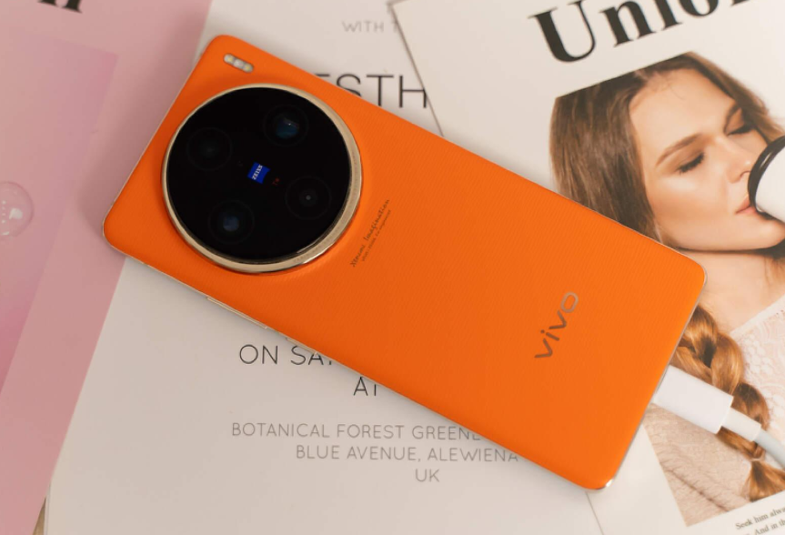 vivo的手机一直都有独特的拍照优势,这款机型有v3影像芯片和蔡司影像