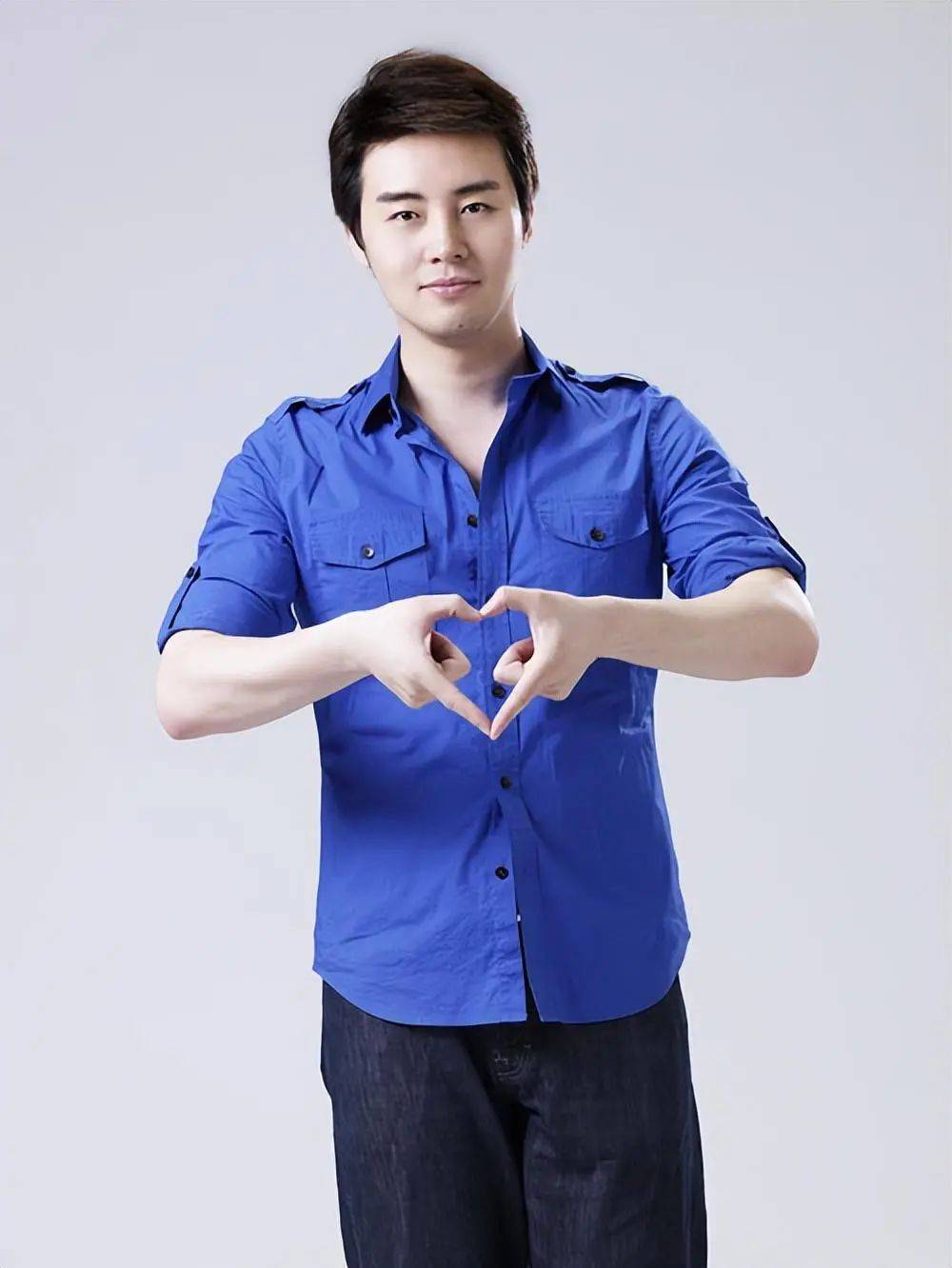 "最帅男高音"张英席:事业低谷时多次想转行,儿女是他的软肋_蔡月琴