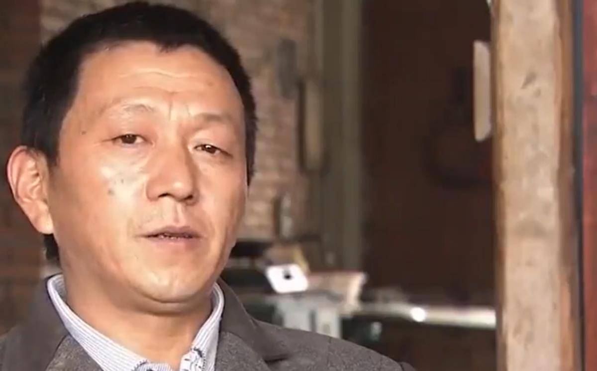 网购"玩具枪",一审被判无期,如今出狱回归社会_刘大蔚_刘行中_儿子