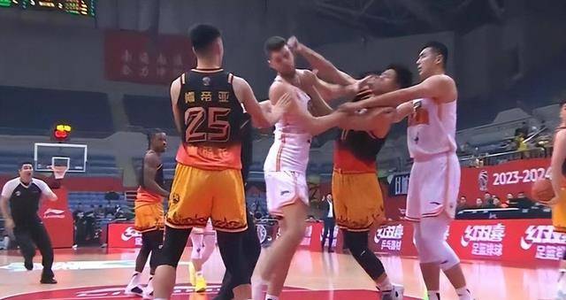 cba给拉科和倪永康开出最大罚单,4人遭处罚真活该_比赛_处理_惩罚