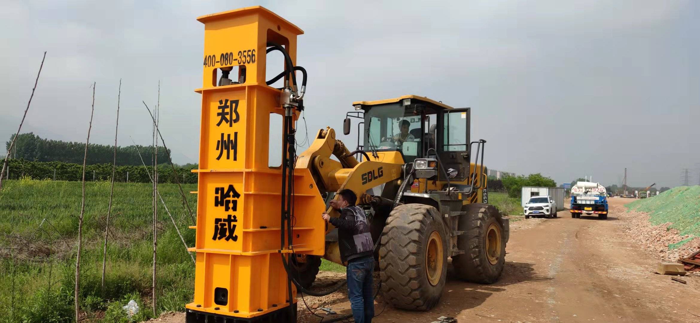 铲车改装夯实机:高效,实用的工程机械!