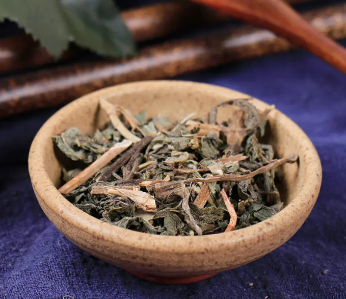 血少了,头发就白了,一个壮血脉的方子,治头发和胡须早白!
