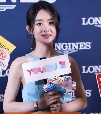 赵丽颖穿"银针鞋"亮相,手上没戴婚戒,路人镜头下暴露真实身高_活动