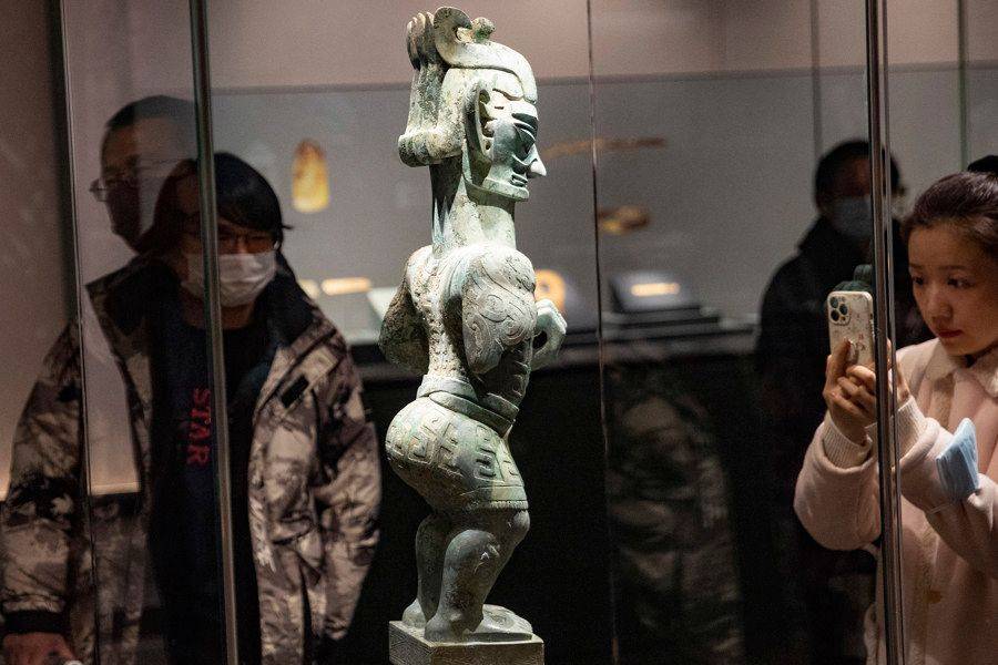 有着典型良渚文化特征的十节玉琮数千年后重归故里.