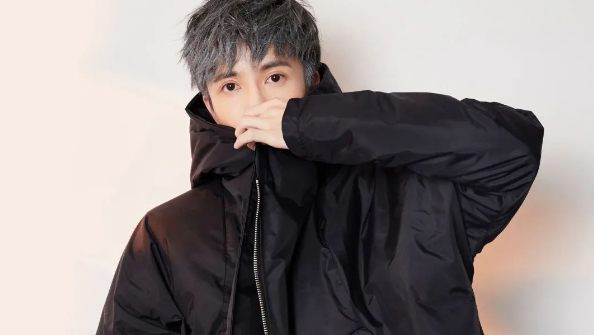 《刚刚好》……薛之谦身为中国大陆著名的流行歌手,音乐制作人和演员