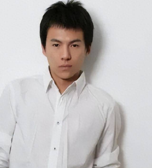 "恶少"王烁:睡遍娱乐圈女星,掌掴继母王艳,枪指刘涛老公王珂_周迅_牛