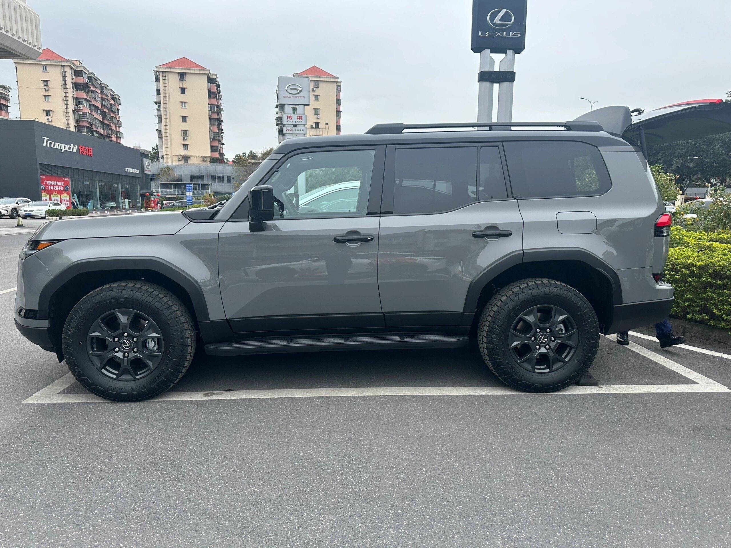 全新雷克萨斯gx到店,长近5米配330马力 全时四驱_搜狐汽车_搜狐网