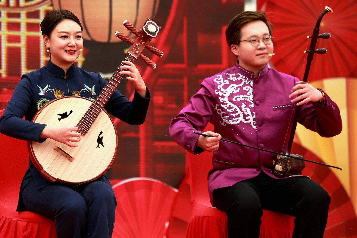 "走进山东惠民专场演出环节,翁仁康,闫淑平,奇志,王瑾,杨菲,佟长江