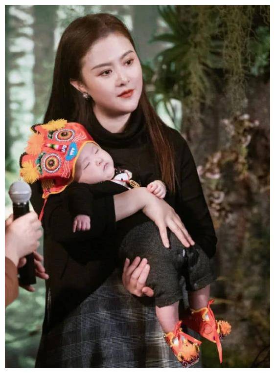 沈腾一家同框,王琦惊艳亮相,恩爱如初!_生活_家庭_感情