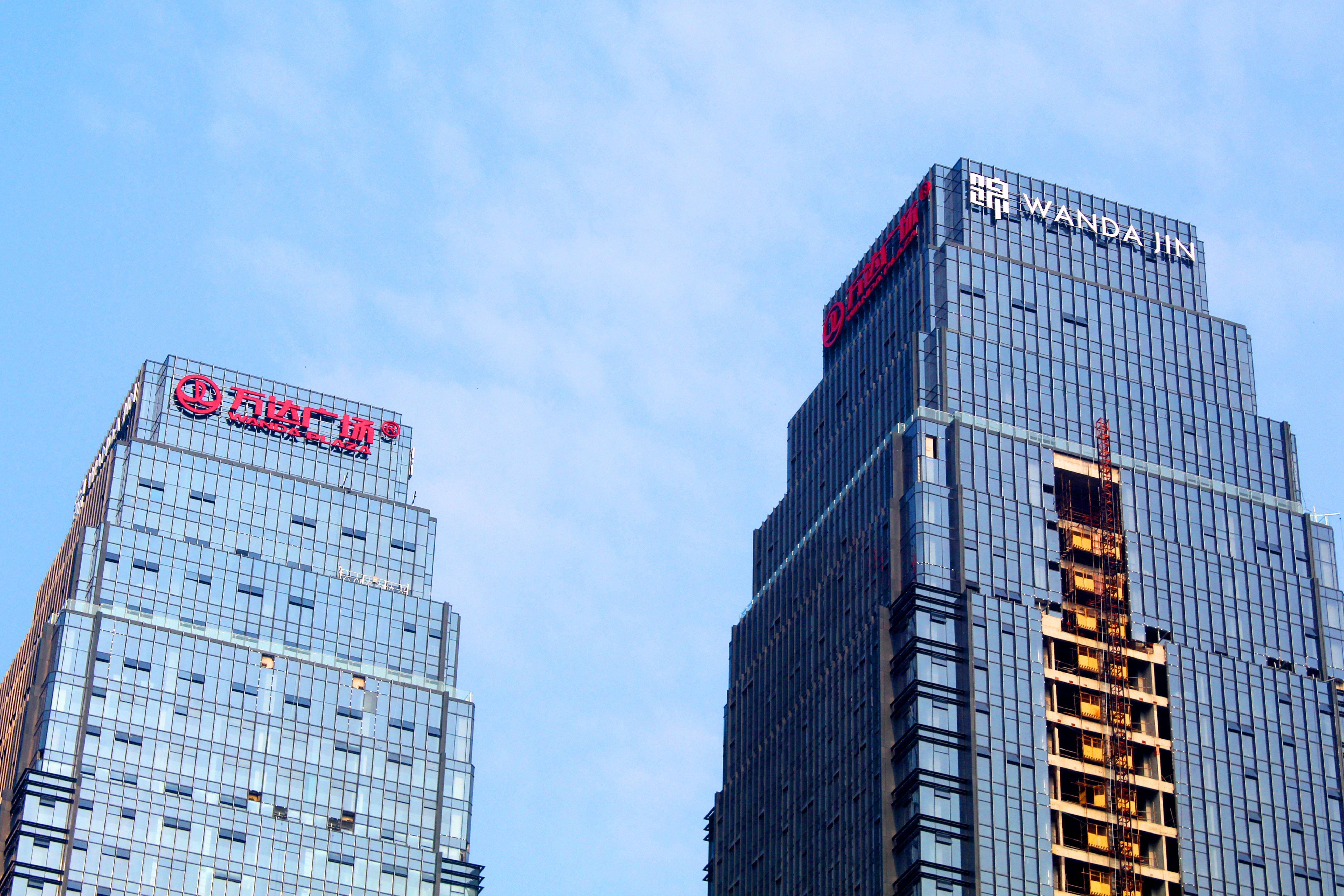 字工场分享:高空楼体发光字没有预埋怎么办?