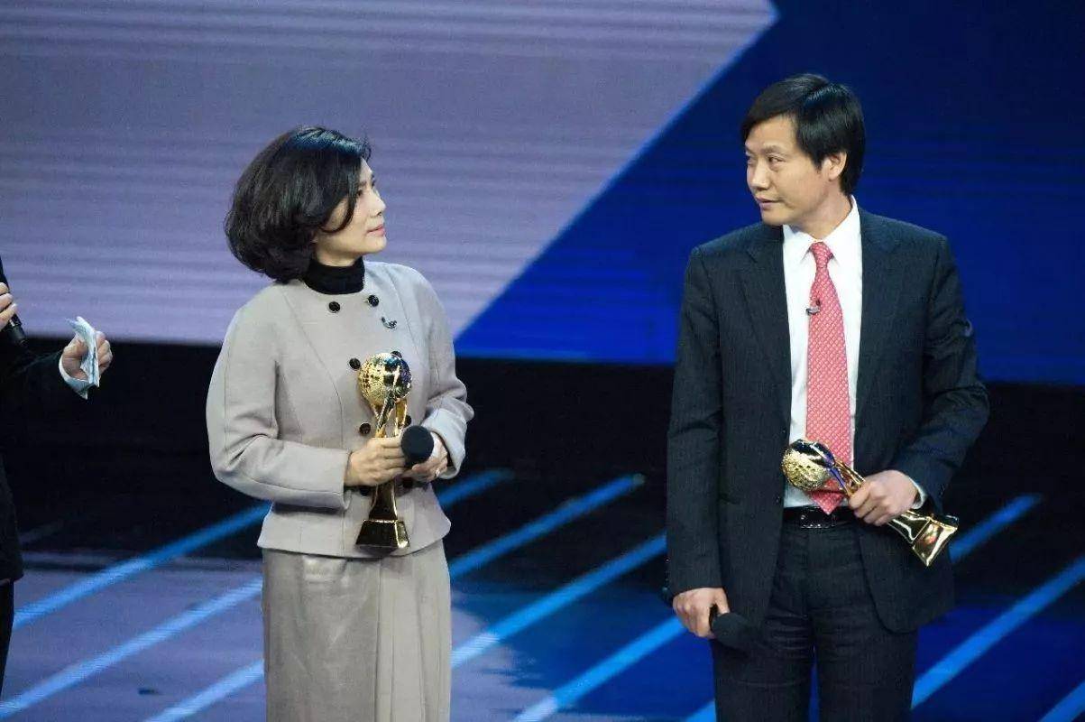 格力集团,迎来新老大,但董明珠却也没有"被退休"_格力电器_股东_股份