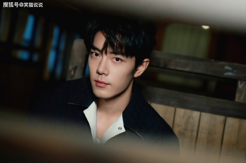 肖战机场遇私生围拍致拥堵,怒斥代拍者:有没有秩序?_活动_通道_手机