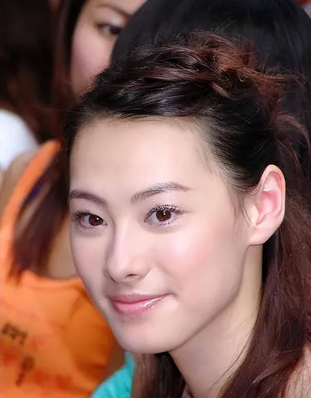 梁洛施否认5亿分手费,曝长子常收表白纸条,李嘉诚孙子太受欢迎_洛溪