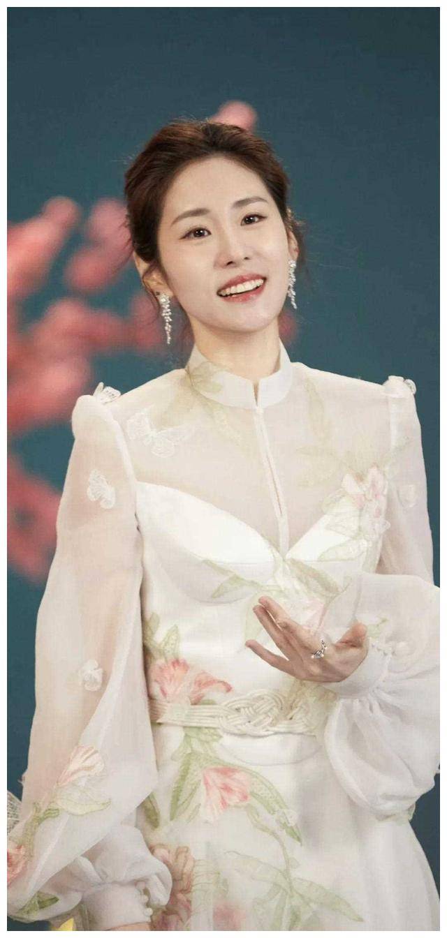 实力派歌手张碧晨 引领新潮音乐风潮,征服万千歌迷.