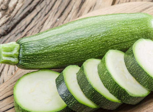 先来简单了解一下西葫芦的功效.