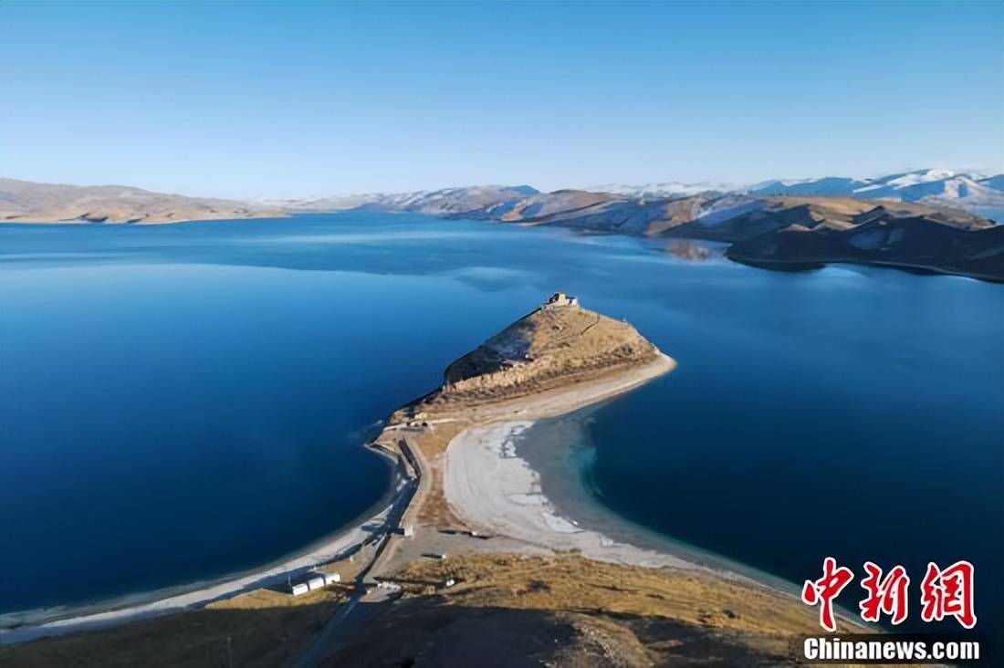 江飞波 摄西藏自治区山南市羊卓雍错(简称羊湖)藏语意为碧玉湖,湖面