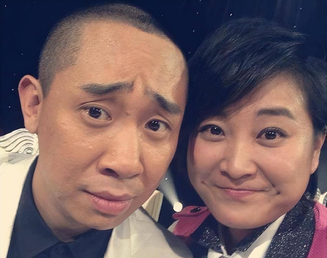 师从冯巩,为挣快钱分手贾玲,如今"成为笑柄"的白凯南实在可惜_表演