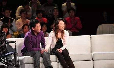 宋学文和妻子他说:"最近突然觉得自己原来也是对社会有责任意义的.