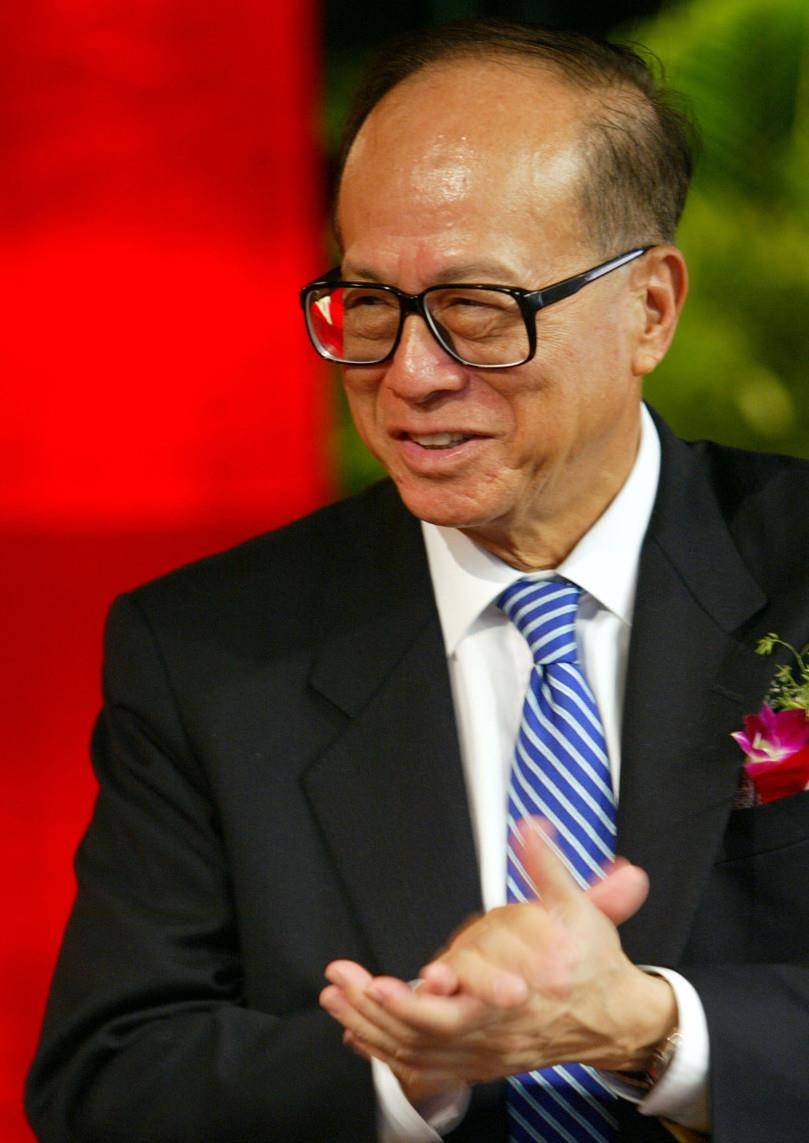 李嘉诚:父亲去世时没有给我留下一文钱,仅有一些做人处事的道理