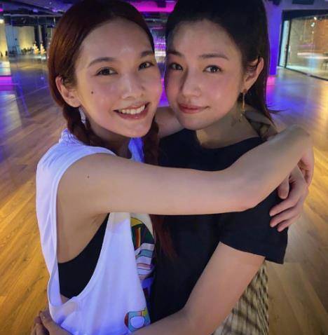 杨丞琳晒好友合影,38岁林依晨时隔两个月终于露面,气质变化大_郑元畅
