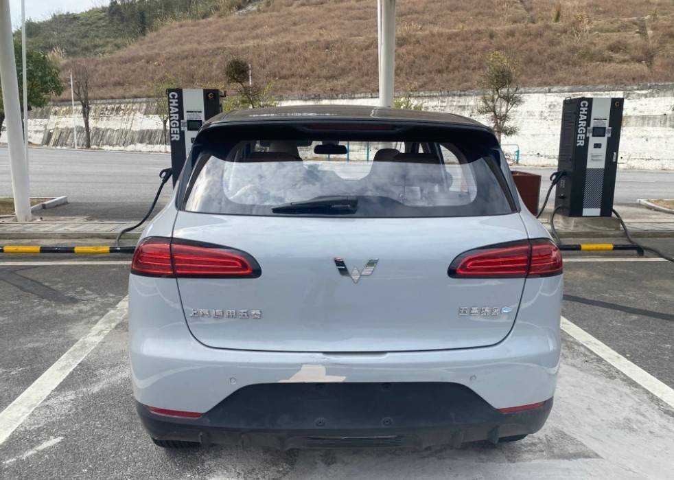 五菱再放大招:超高颜值更大空间 续航或超510km 缤果plus官方首发