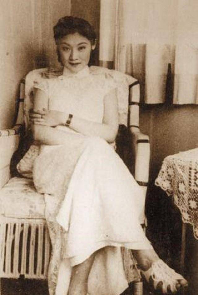 她是唯一一个得到梅兰芳真传的女弟子,也是戏剧界最明艳的花朵;但那个