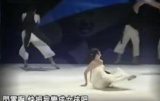 28岁变成女儿身,55岁和丈夫甜蜜如初_舞蹈_母亲_女孩