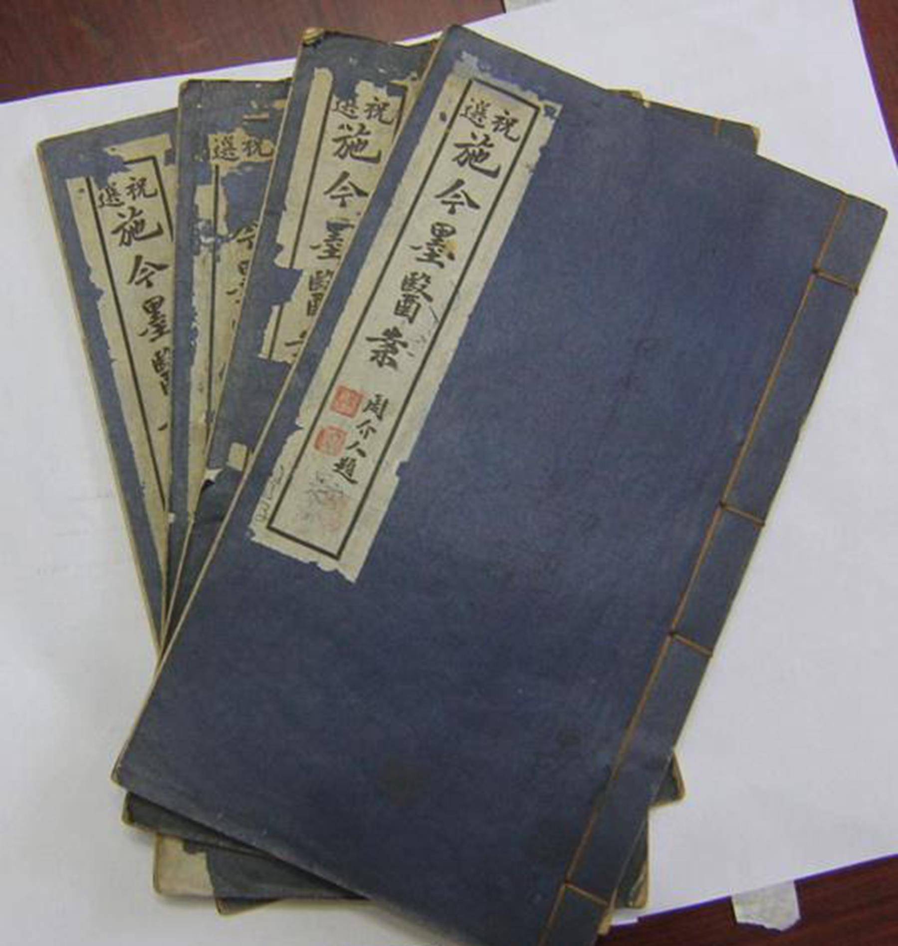 这个人就是施今墨,被大家称作是近代中医