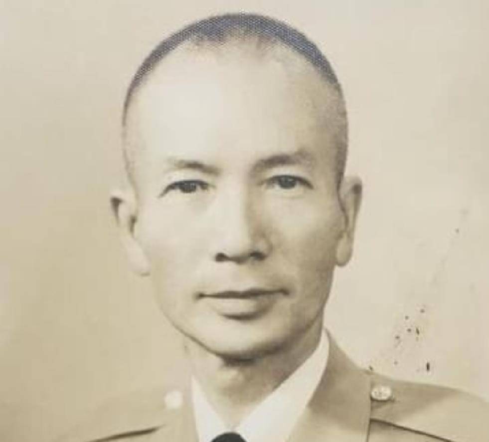 杨遇春这个歹毒小人,为了一己私利背叛革命事业,杀害自己的战友,永远