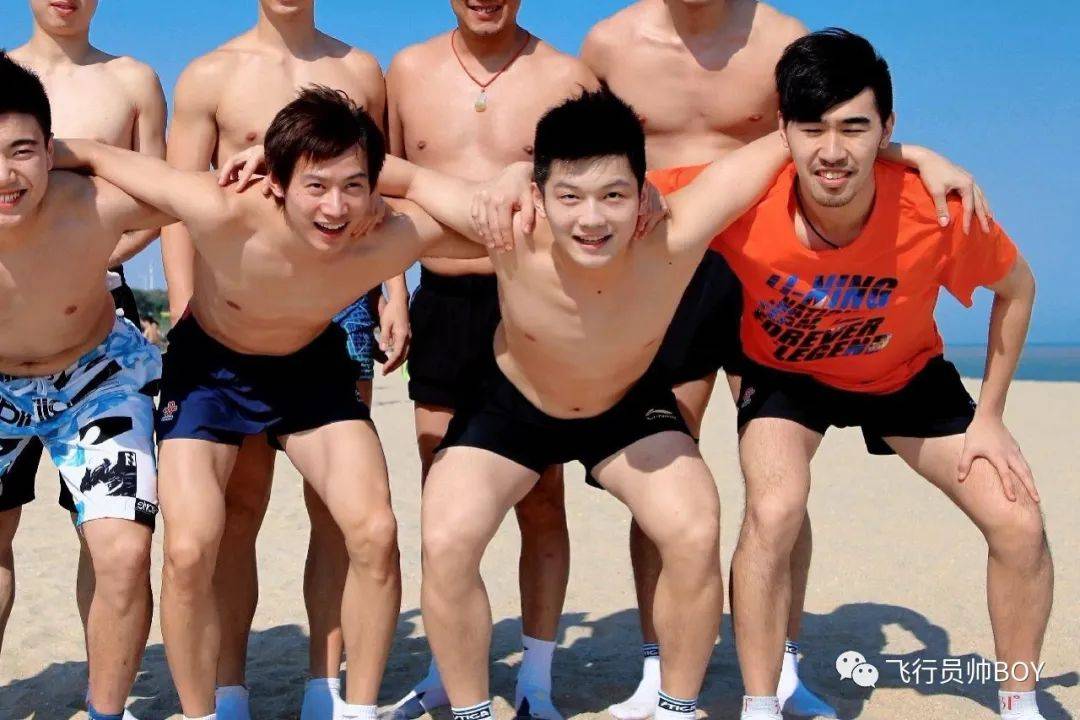 樊振东露肉肉身材,想不到他还有翘臀!_中国乒乓球队_实力_网友