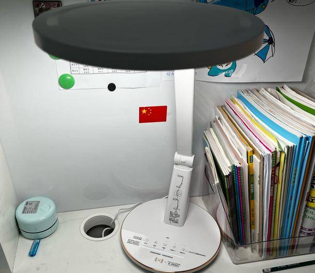 护眼台灯哪个品牌更好用?五大好用护眼台灯大爆料!