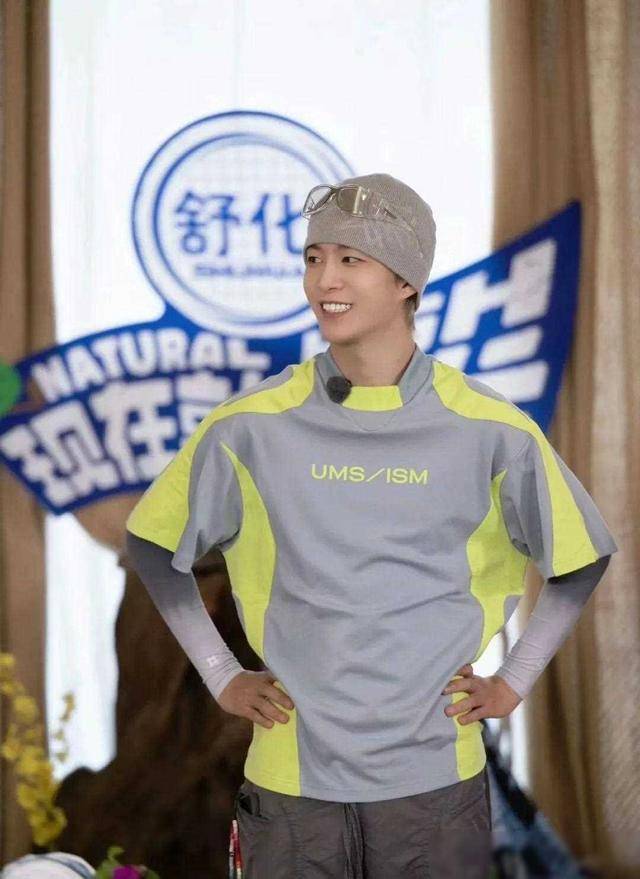 号称歌坛顶流,却没有一首脍炙人口的作品,这8位歌