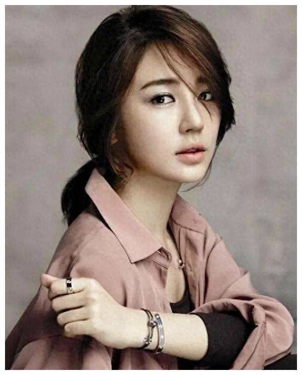 韩国r级女星尹恩惠 《爱后爱》,性感撩人,敢爱敢恨,绝不自卑_人们