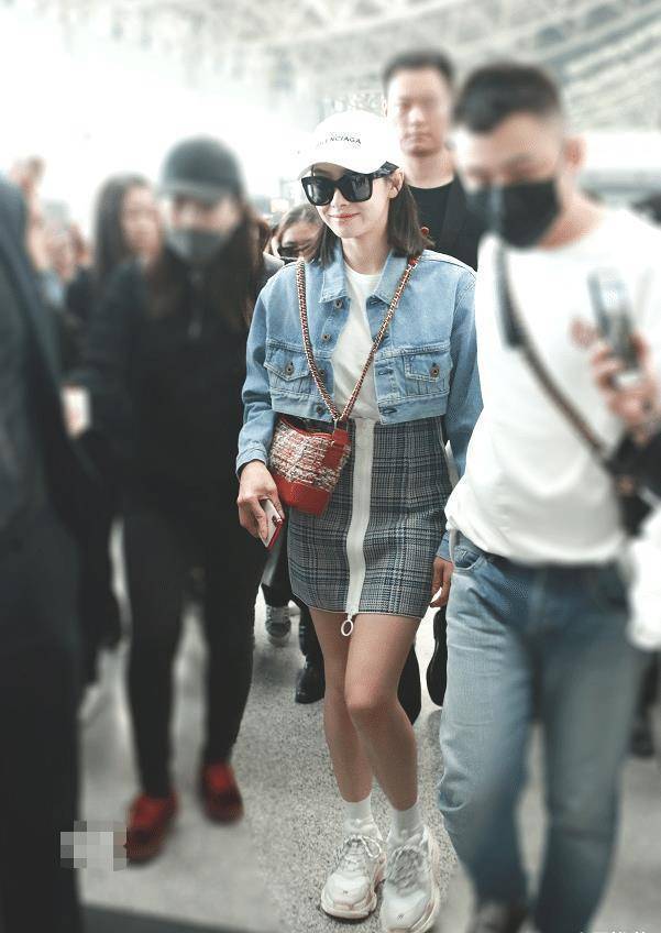 宋茜单身久了越来越不羁!