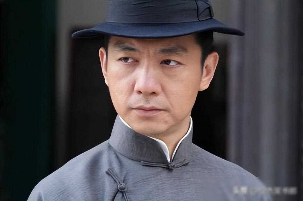他曾因打架被北电开除,演技一级棒,却几十年不温不火_经历_邢佳栋