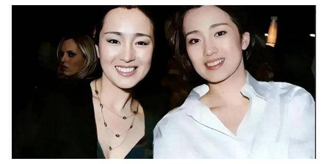 巩俐替身周显欣相似度高同框,难分真伪?_演艺_道路_梦想