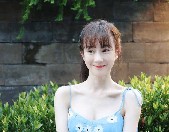 原创张檬男友首出镜,两人的"对视"快让网友被甜化, 狗粮我吃饱了_恋情