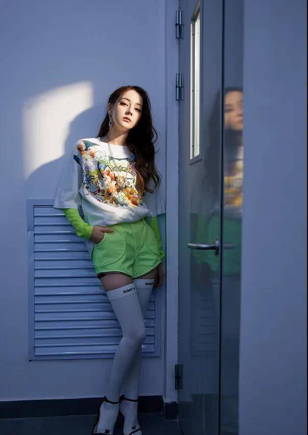 原创原来迪丽热巴才是真正的"腿精"!