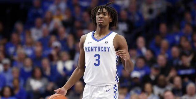 21号秀的逆袭之路,首次入选nba全明星的马克西,76人的新星球员_助攻