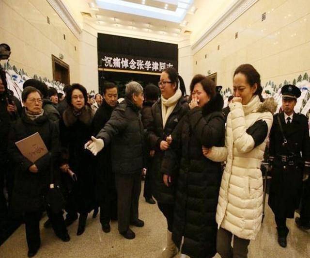 张学津后事:全体徒弟跪拜高喊:"师父,我们都是您的