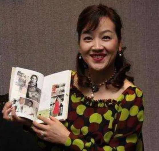 马云的梦中情人荒木由美子:马云6次前往国外寻找,44岁受邀来华_排球
