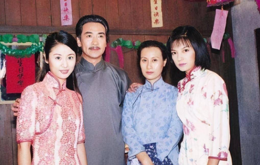 人生赢家寇振海,一婚娶章小蕙二婚娶小21岁娇妻,52老来有喜_李婷