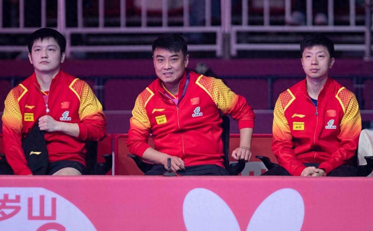 中国队3-2战胜韩国队率先杀入世乒赛男团决赛_马龙_比赛_樊振东