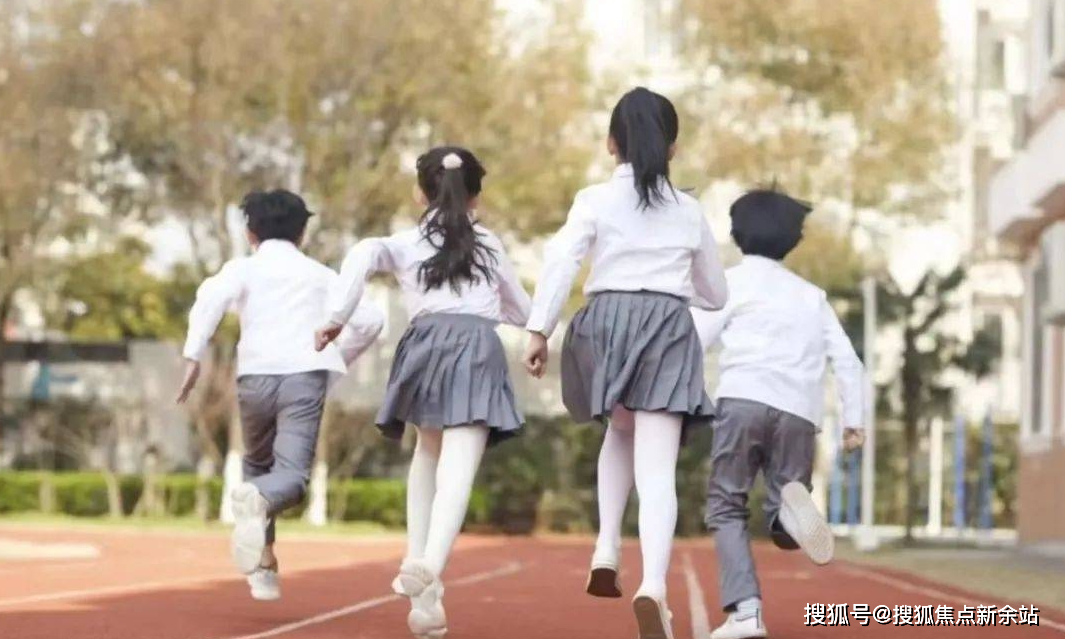 小学可以选择南京师范大学附属龙岗学校和水径小学,中学可以选择南京