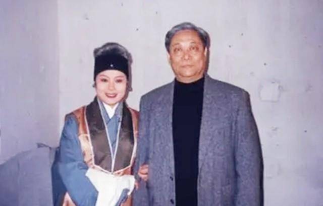 在张学津死后,他的身后事全都是由弟子们认真完成,在入土之前,他的大