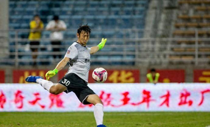 2023年时重庆欲买张思鹏,贵州恒丰要价6000万_中超_交易_成行